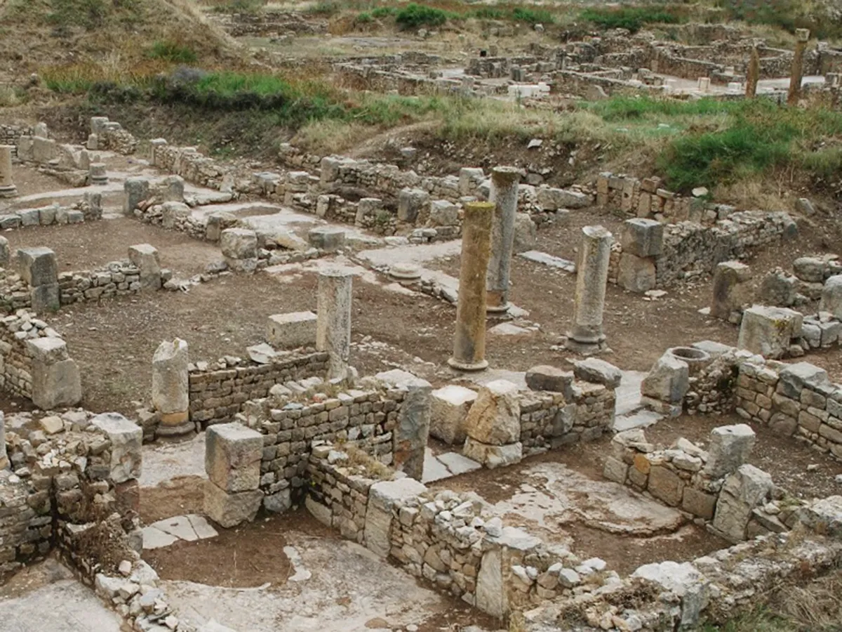 Archaeological sites and artifacts