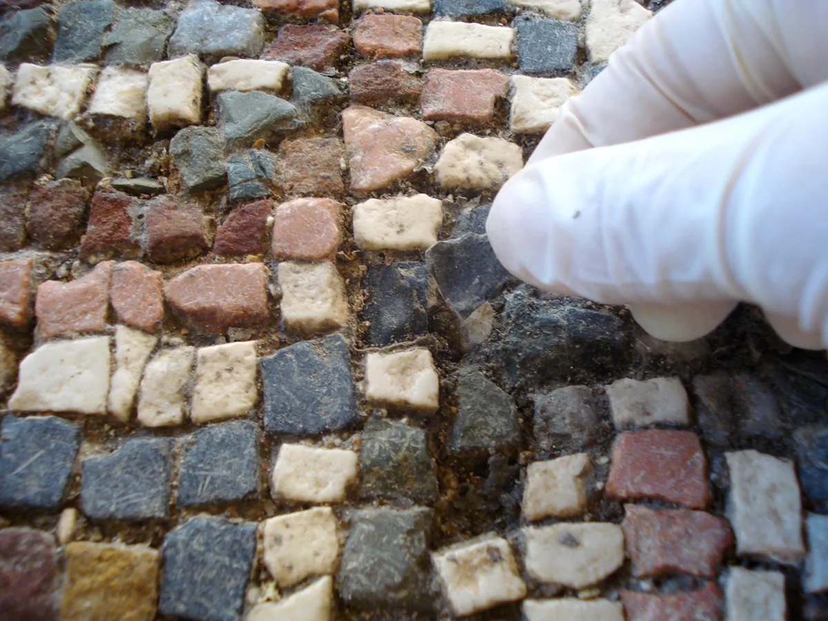 Archaeological sites and artifacts