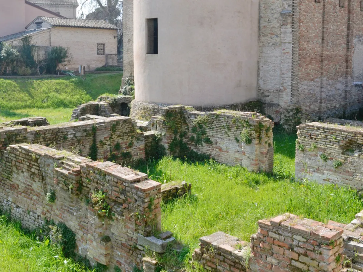 Archaeological sites and artifacts
