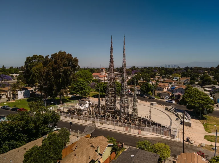 Watts tower